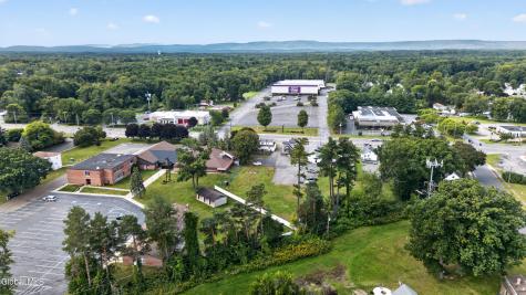 4 Eisenhower Court Colonie NY 12205