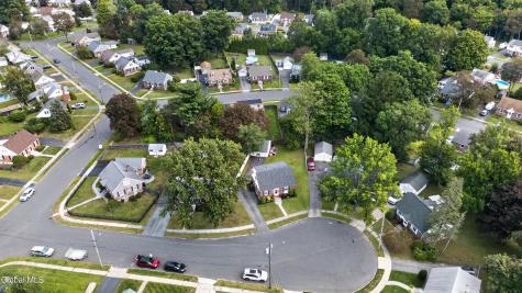 4 Eisenhower Court Colonie NY 12205