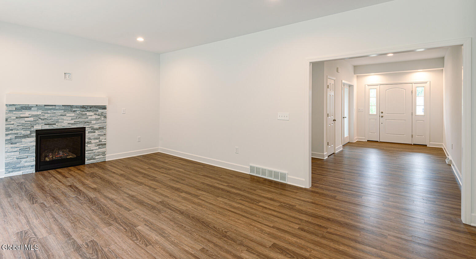 38 Heritage Way Selkirk NY 12158