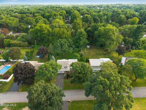 2284 Berkley Avenue Niskayuna NY 12309