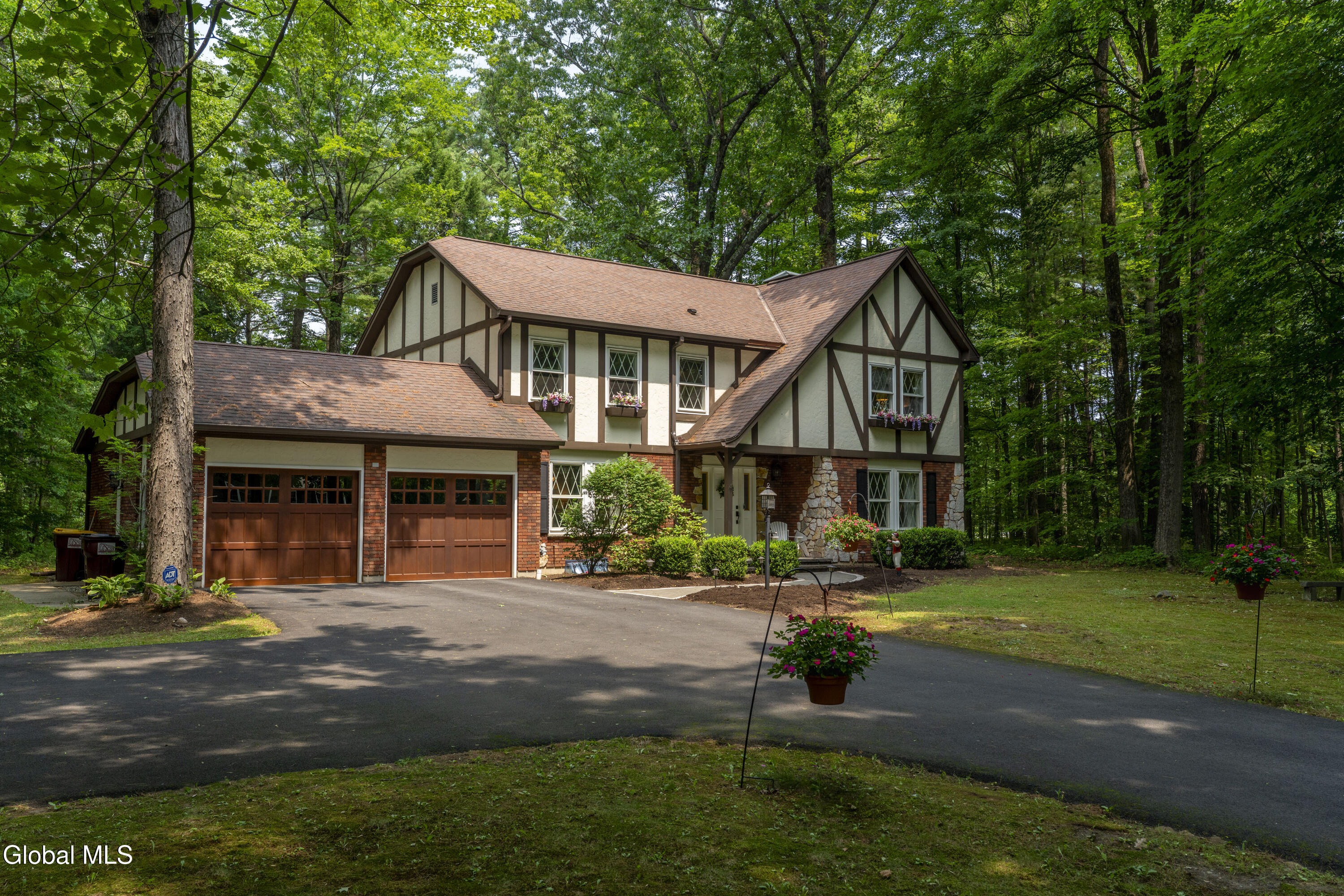 7 Lakeview Drive Gansevoort NY 12831