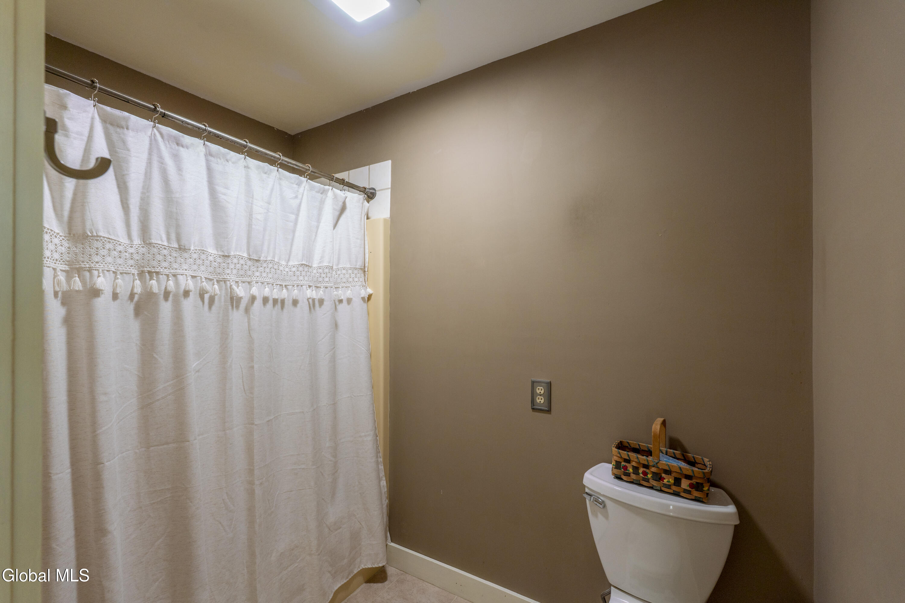 7 Lakeview Drive Gansevoort NY 12831