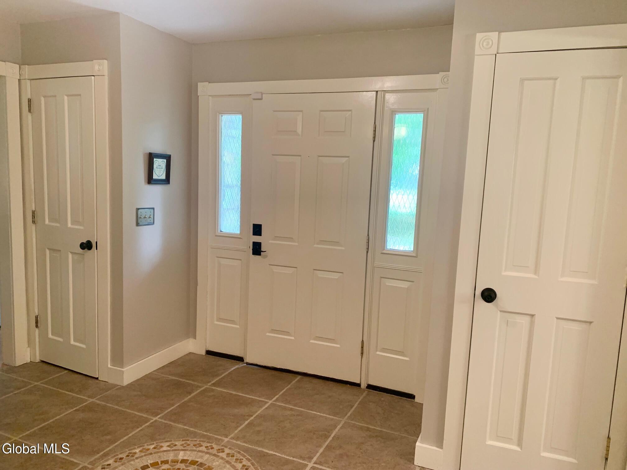 7 Lakeview Drive Gansevoort NY 12831
