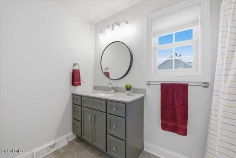 17 Tyler Drive Saratoga Springs NY 12866