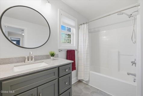 17 Tyler Drive Saratoga Springs NY 12866
