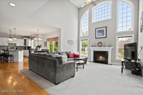 9 Avallon Way Altamont NY 12009