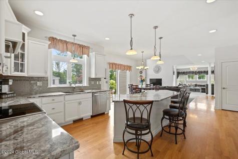 9 Avallon Way Altamont NY 12009