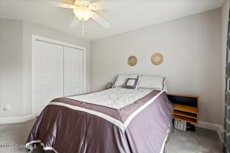 9 Avallon Way Altamont NY 12009