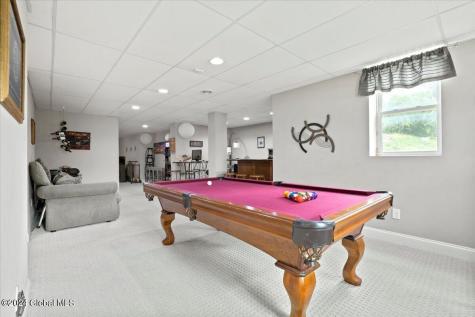 9 Avallon Way Altamont NY 12009