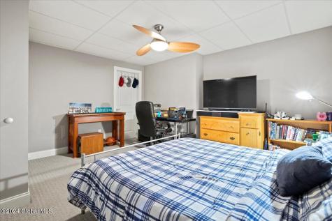 9 Avallon Way Altamont NY 12009