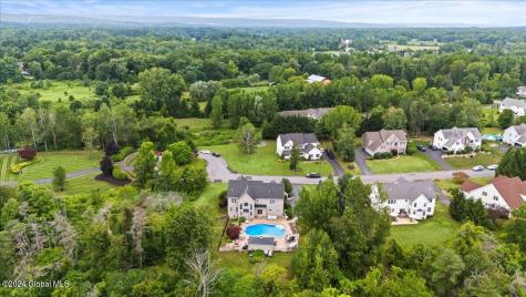 9 Avallon Way Altamont NY 12009