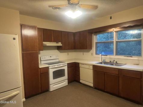 28 Jefferson Avenue Rensselaer NY 12144