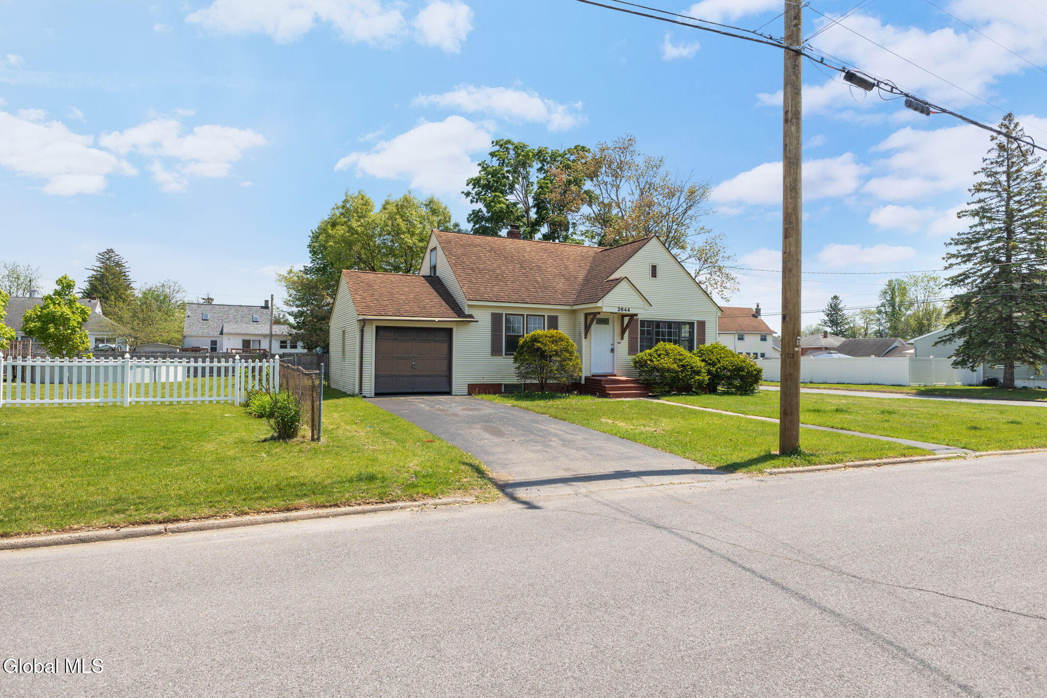 2644 Van Dyke Avenue Schenectady NY 12306