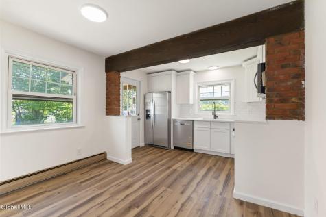 2644 Van Dyke Avenue Schenectady NY 12306