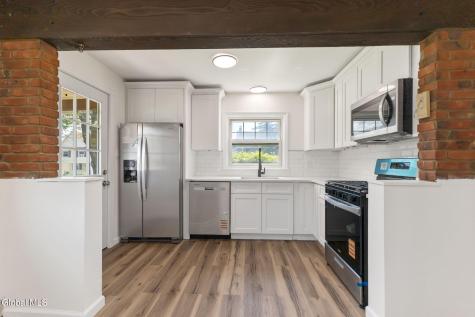 2644 Van Dyke Avenue Schenectady NY 12306