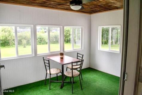 72 Meadow Lane Queensbury NY 12804