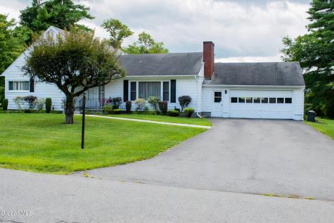 72 Meadow Lane Queensbury NY 12804