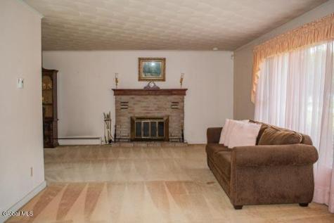 72 Meadow Lane Queensbury NY 12804