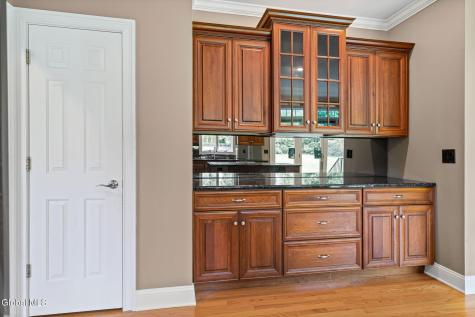 229 Menlo Park Road Niskayuna NY 12309