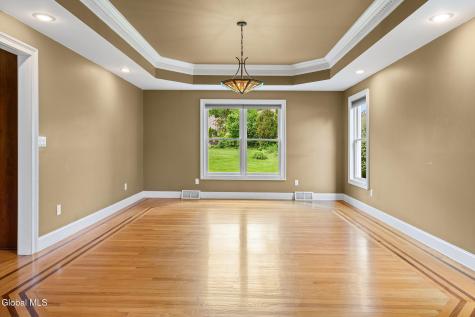 229 Menlo Park Road Niskayuna NY 12309