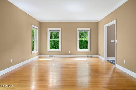 229 Menlo Park Road Niskayuna NY 12309