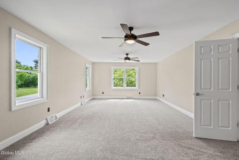 229 Menlo Park Road Niskayuna NY 12309