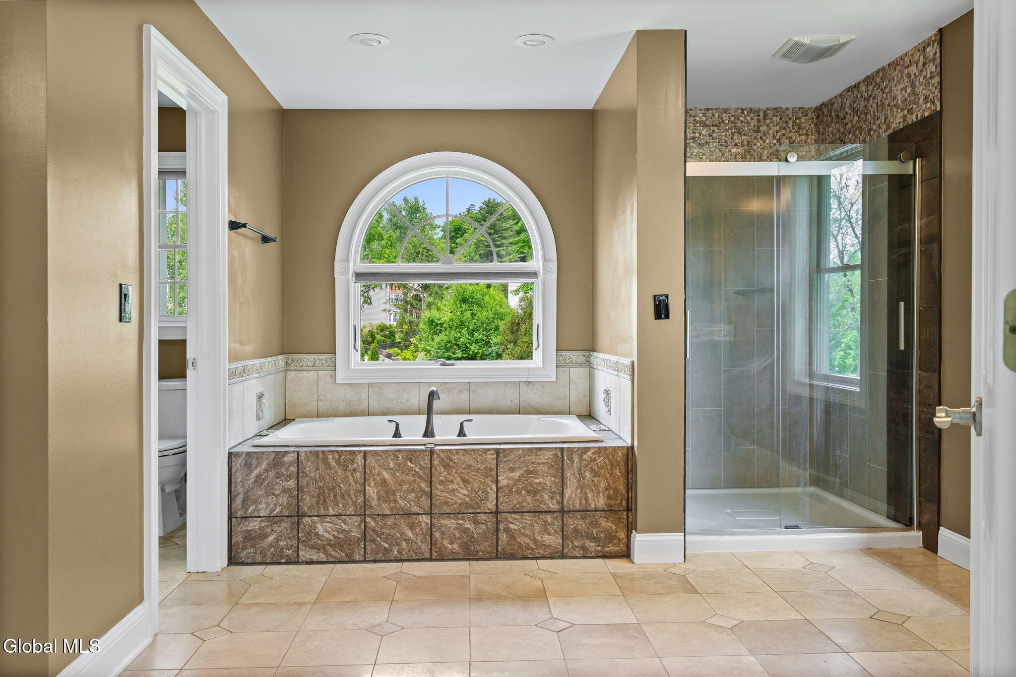 229 Menlo Park Road Niskayuna NY 12309