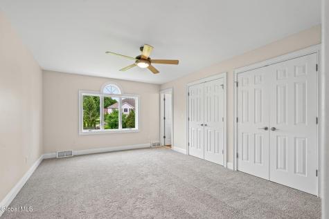 229 Menlo Park Road Niskayuna NY 12309