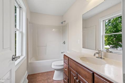 229 Menlo Park Road Niskayuna NY 12309