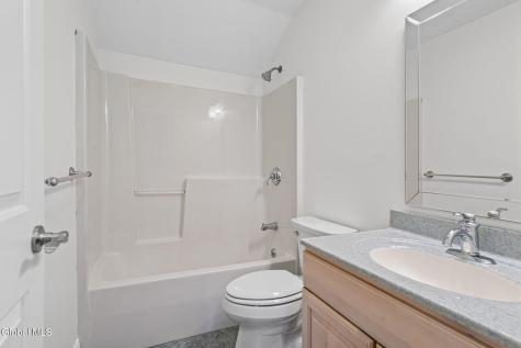 229 Menlo Park Road Niskayuna NY 12309