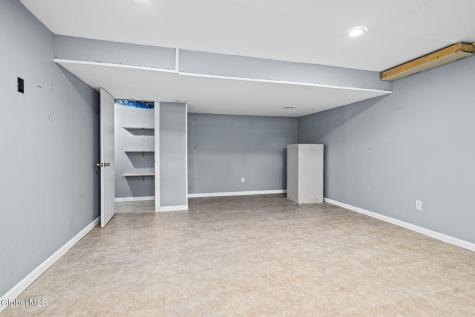 229 Menlo Park Road Niskayuna NY 12309