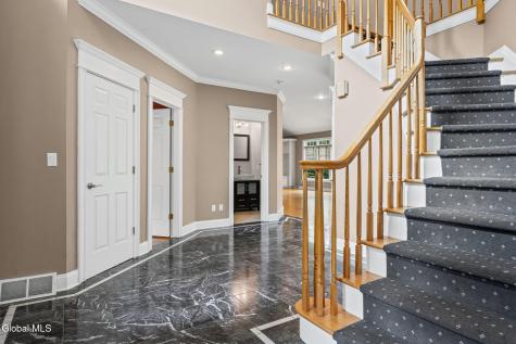 229 Menlo Park Road Niskayuna NY 12309