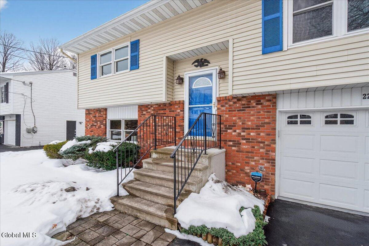 22 Thelma Street Albany NY 12205