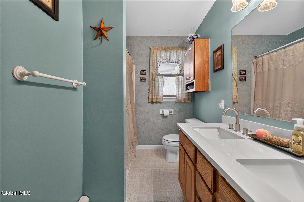 22 Thelma Street Albany NY 12205