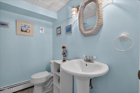 22 Thelma Street Albany NY 12205