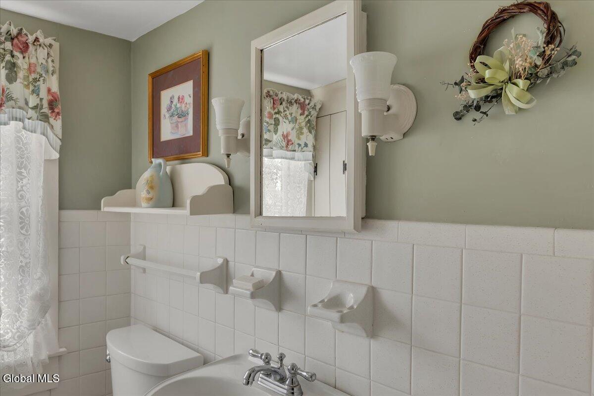 37 Route 9h Hudson NY 12534