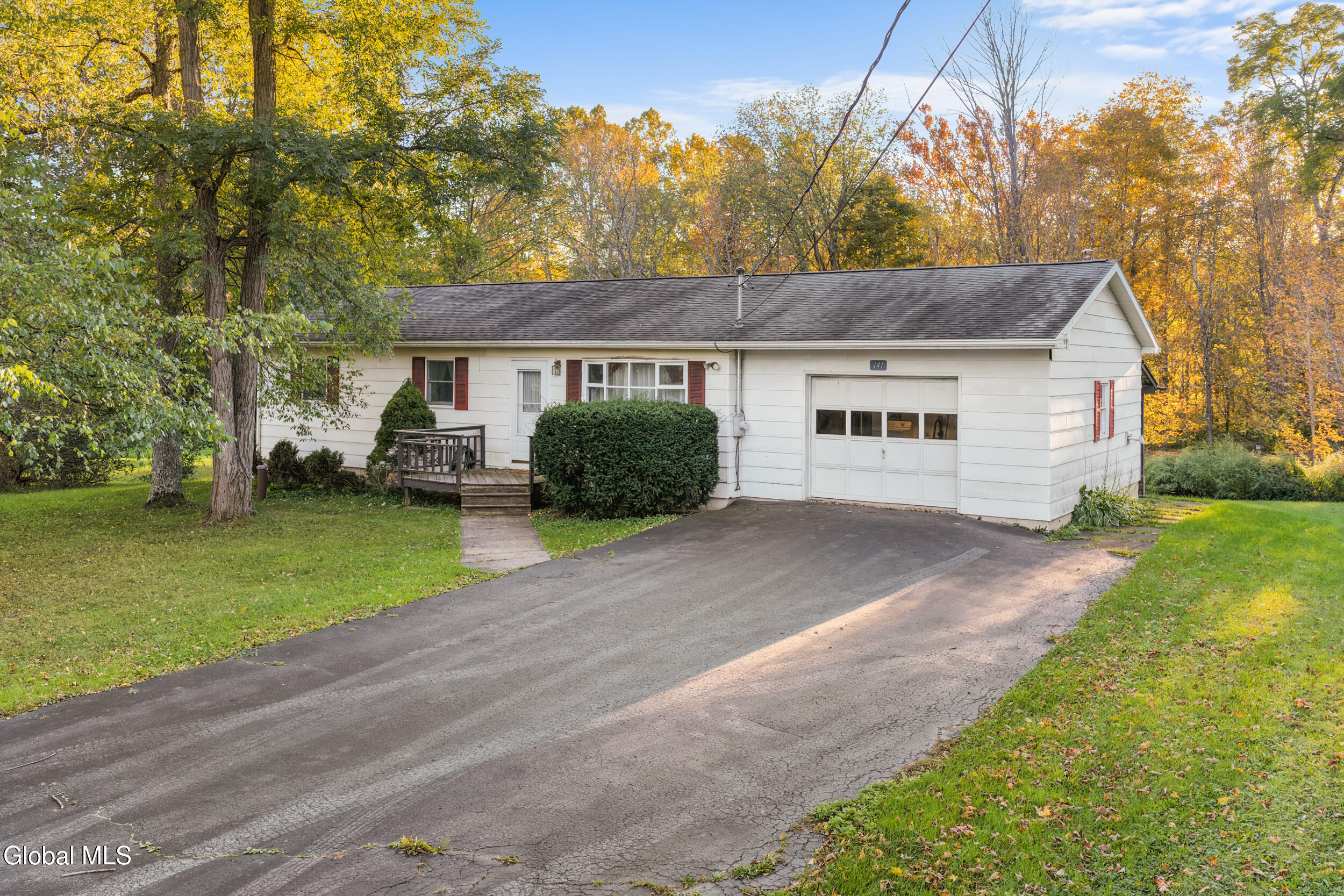 141 Bray Road Central Bridge NY 12035