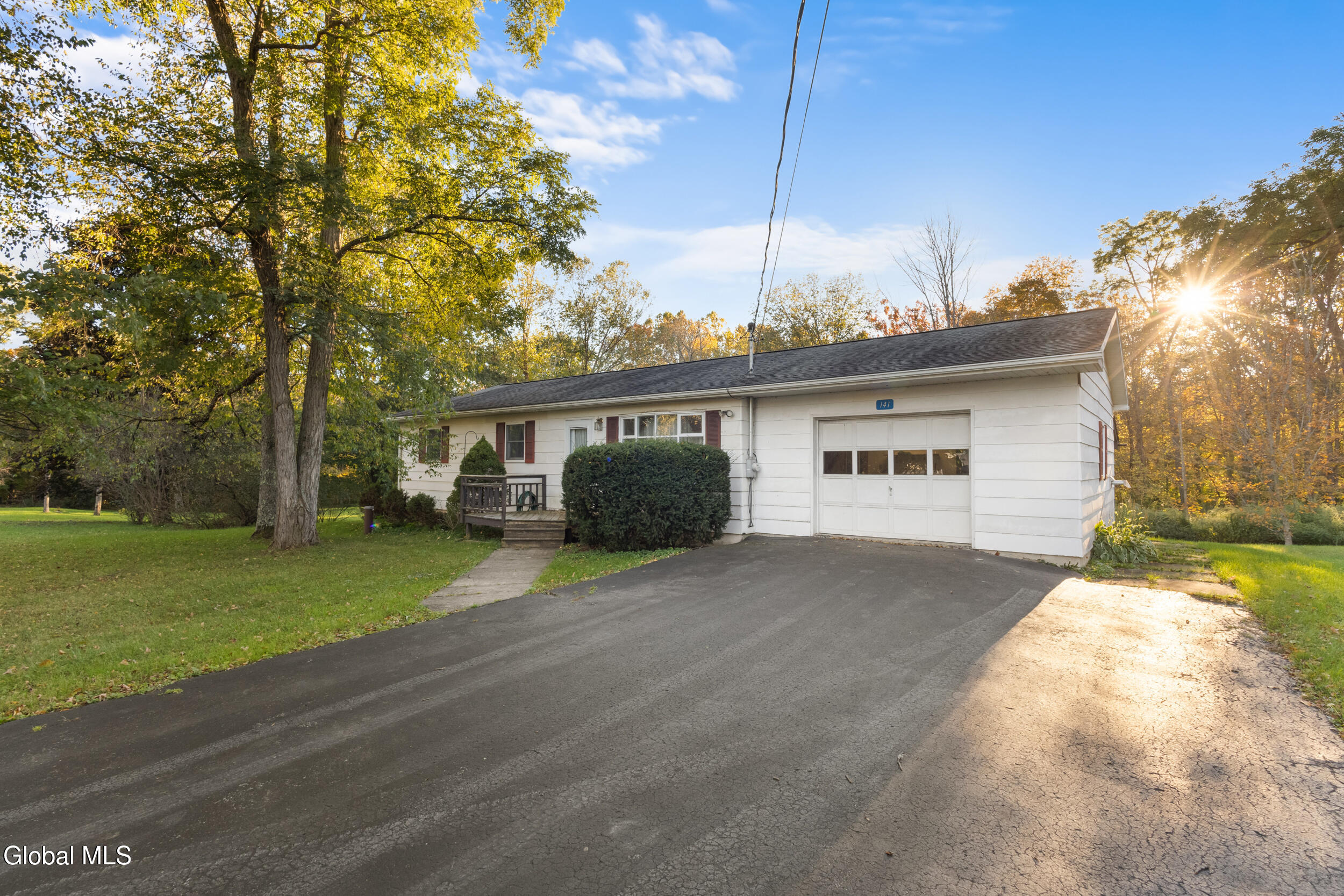 141 Bray Road Central Bridge NY 12035