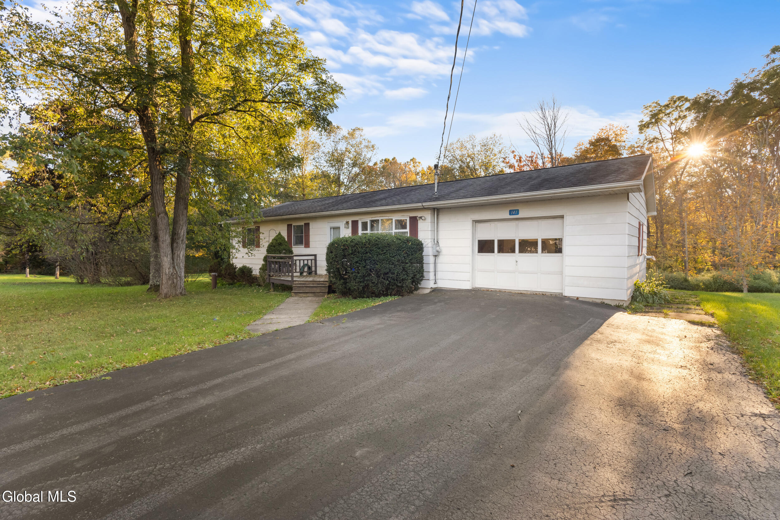 141 Bray Road Central Bridge NY 12035