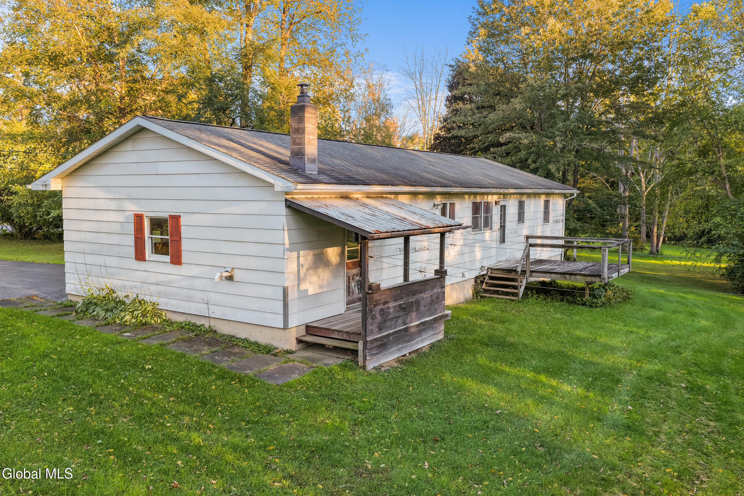 141 Bray Road Central Bridge NY 12035