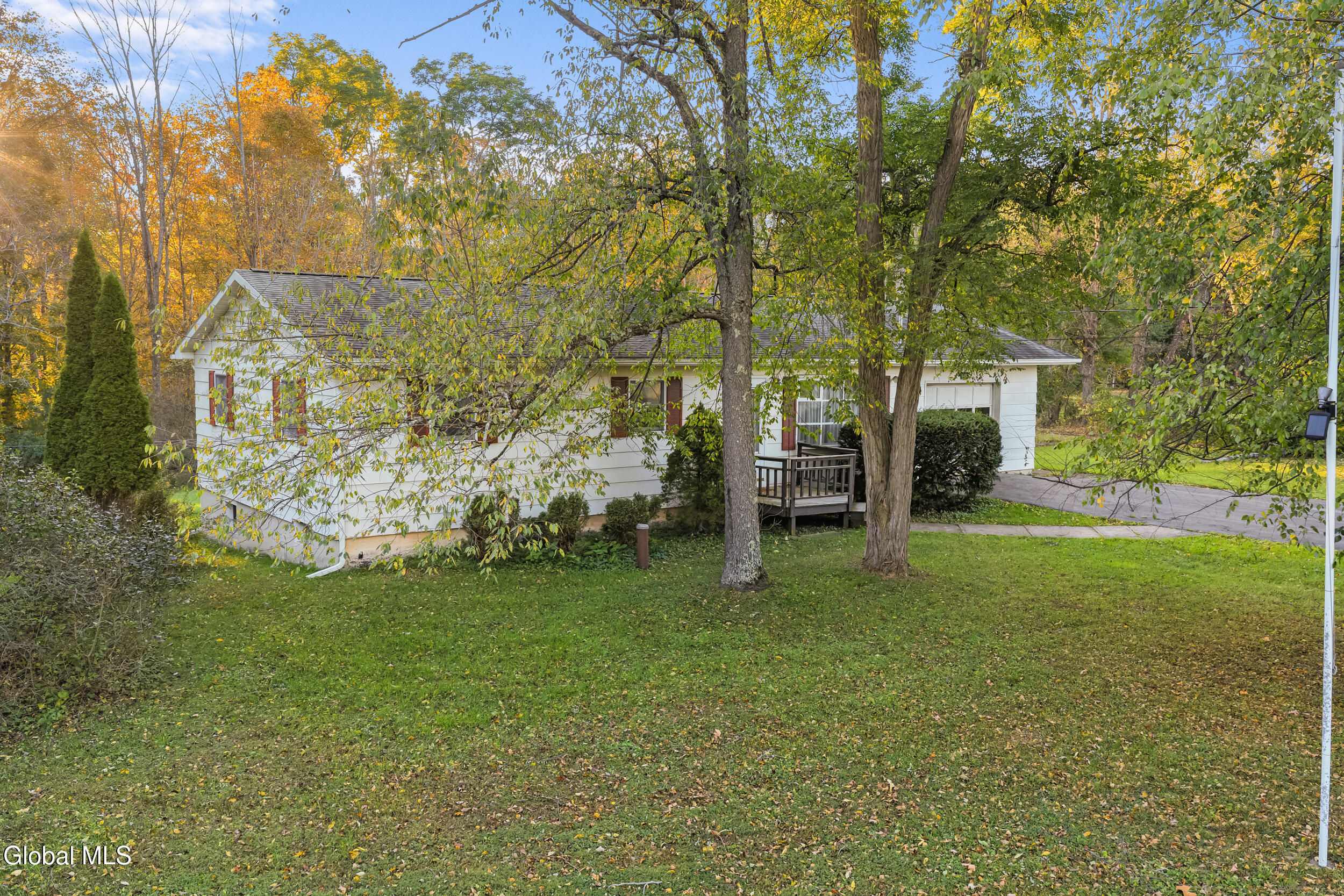 141 Bray Road Central Bridge NY 12035