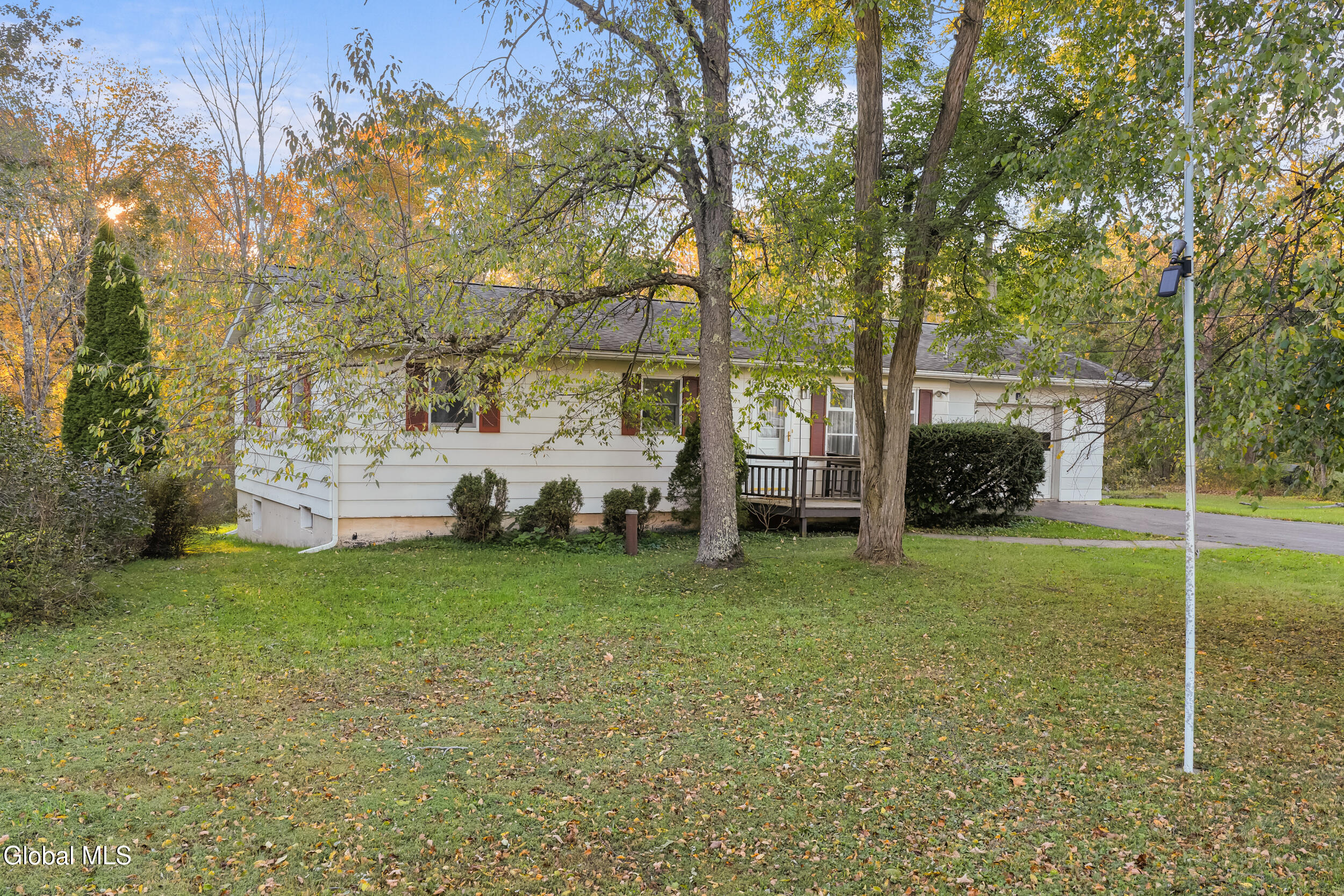 141 Bray Road Central Bridge NY 12035