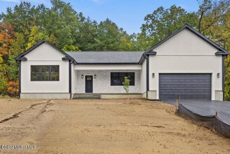 222 Briarwood Court Guilderland NY 12203