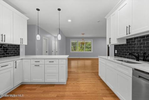 222 Briarwood Court Guilderland NY 12203