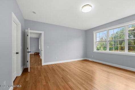 222 Briarwood Court Guilderland NY 12203