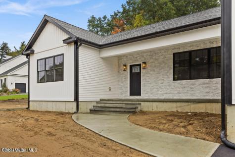 222 Briarwood Court Guilderland NY 12203