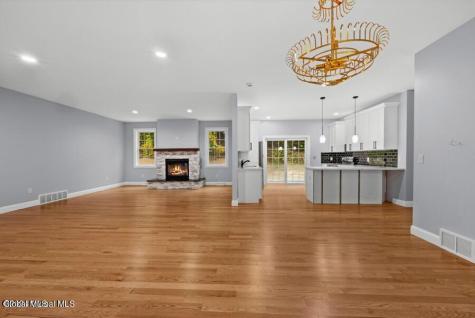 222 Briarwood Court Guilderland NY 12203