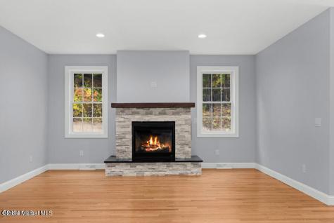 222 Briarwood Court Guilderland NY 12203