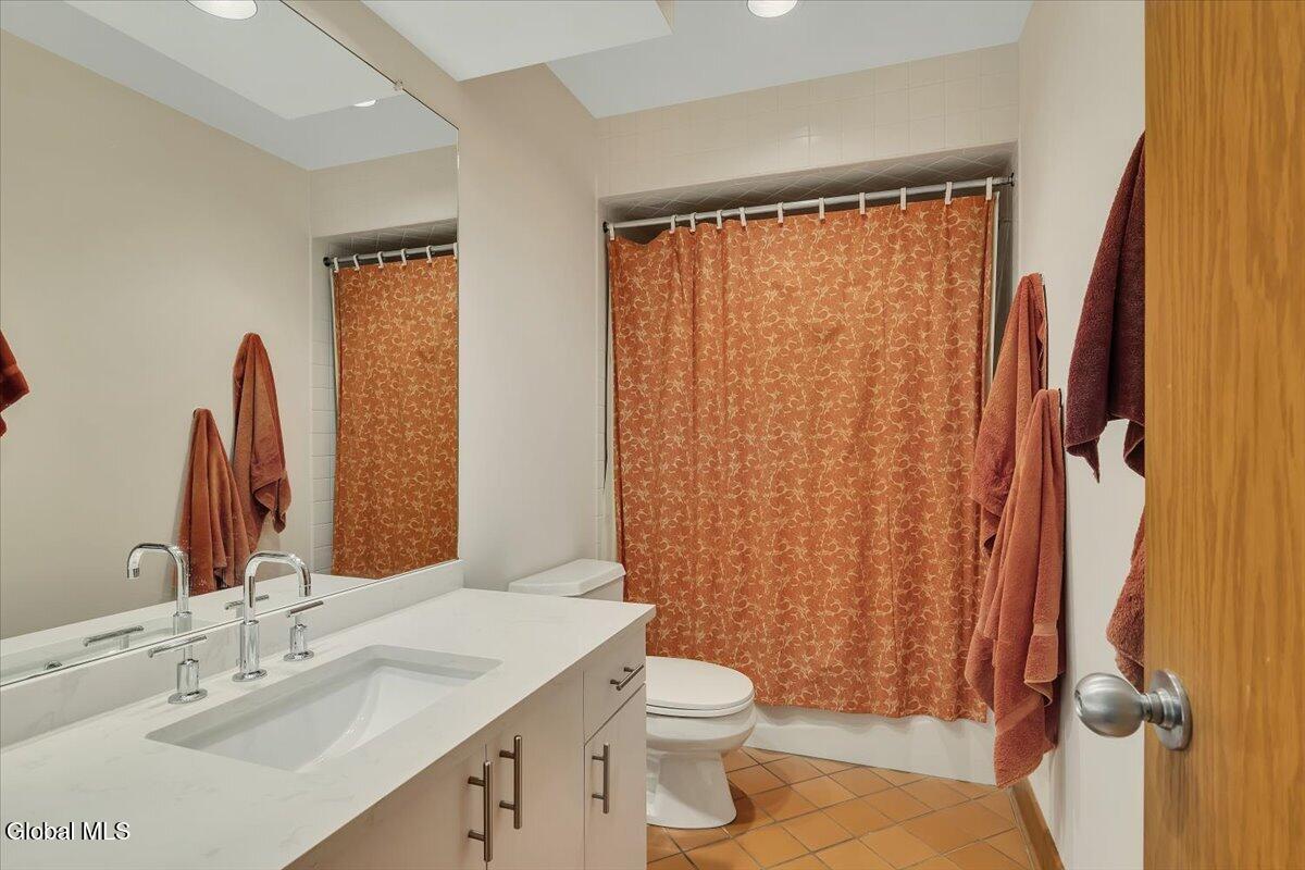 212 Mannix Road East Greenbush NY 12061