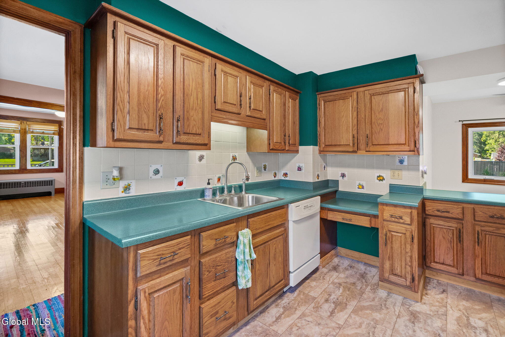 2113 Robinwood Avenue Rotterdam NY 12306